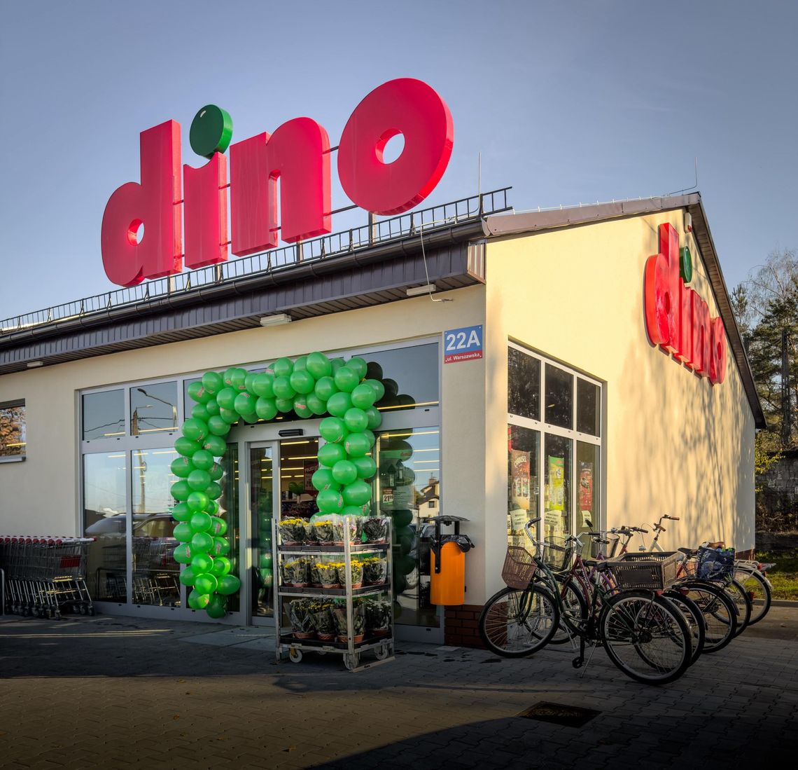 Nowy market Dino już otwarty! Mieszkańcy ruszyli na zakupy