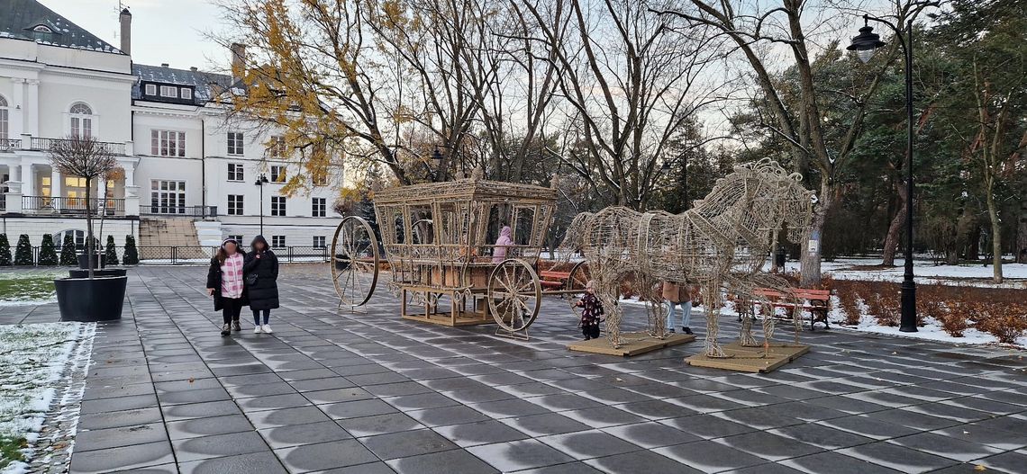 Park w Otwocku jak z bajki! Kiedy zabłysną świąteczne iluminacje?