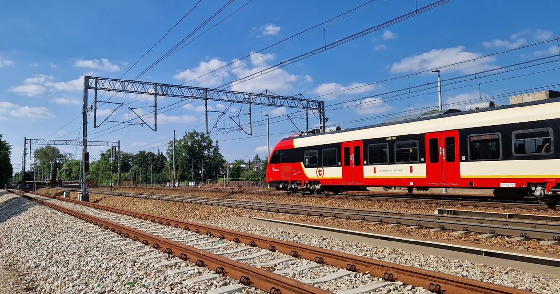 Pasażer potrzebował pomocy. Pociągi SKM zmieniły trasę