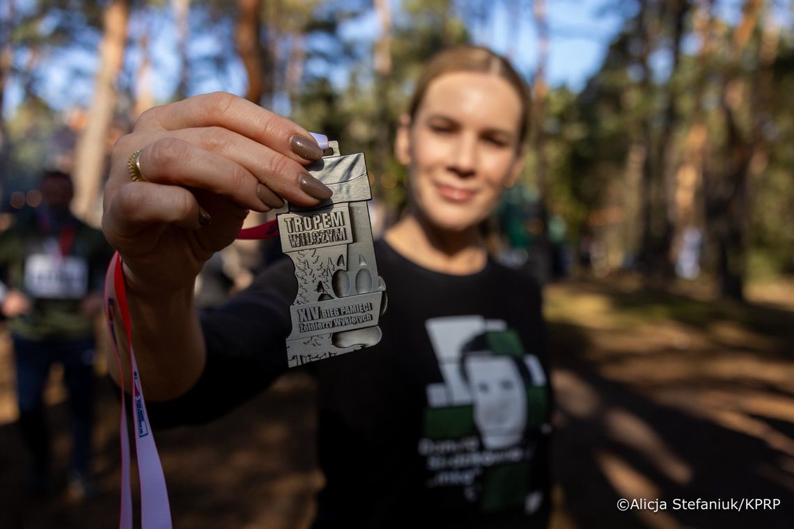 Pierwsza Dama RP w Otwocku. Marta Nawrocka pobiegła "Tropem Wilczym" Pierwsza Dama RP w Otwocku. Marta Nawrocka pobiegła "Tropem Wilczym"