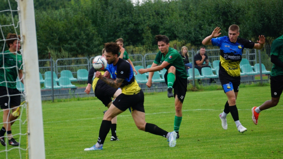 Pierwszy sparing na remis
