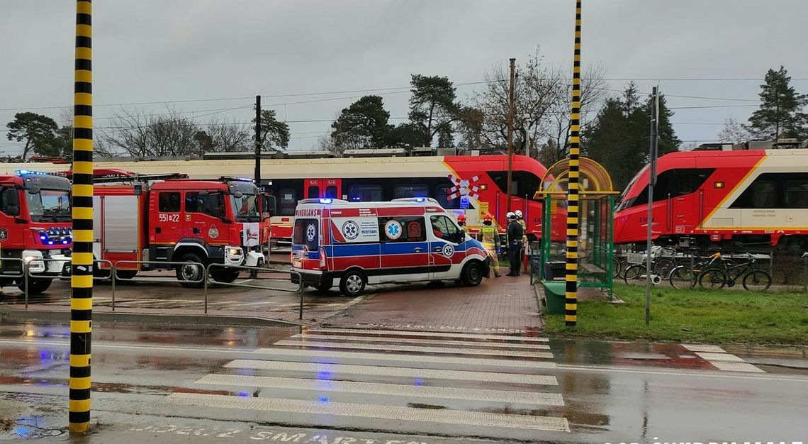 Pociąg śmiertelnie potrącił nastolatkę