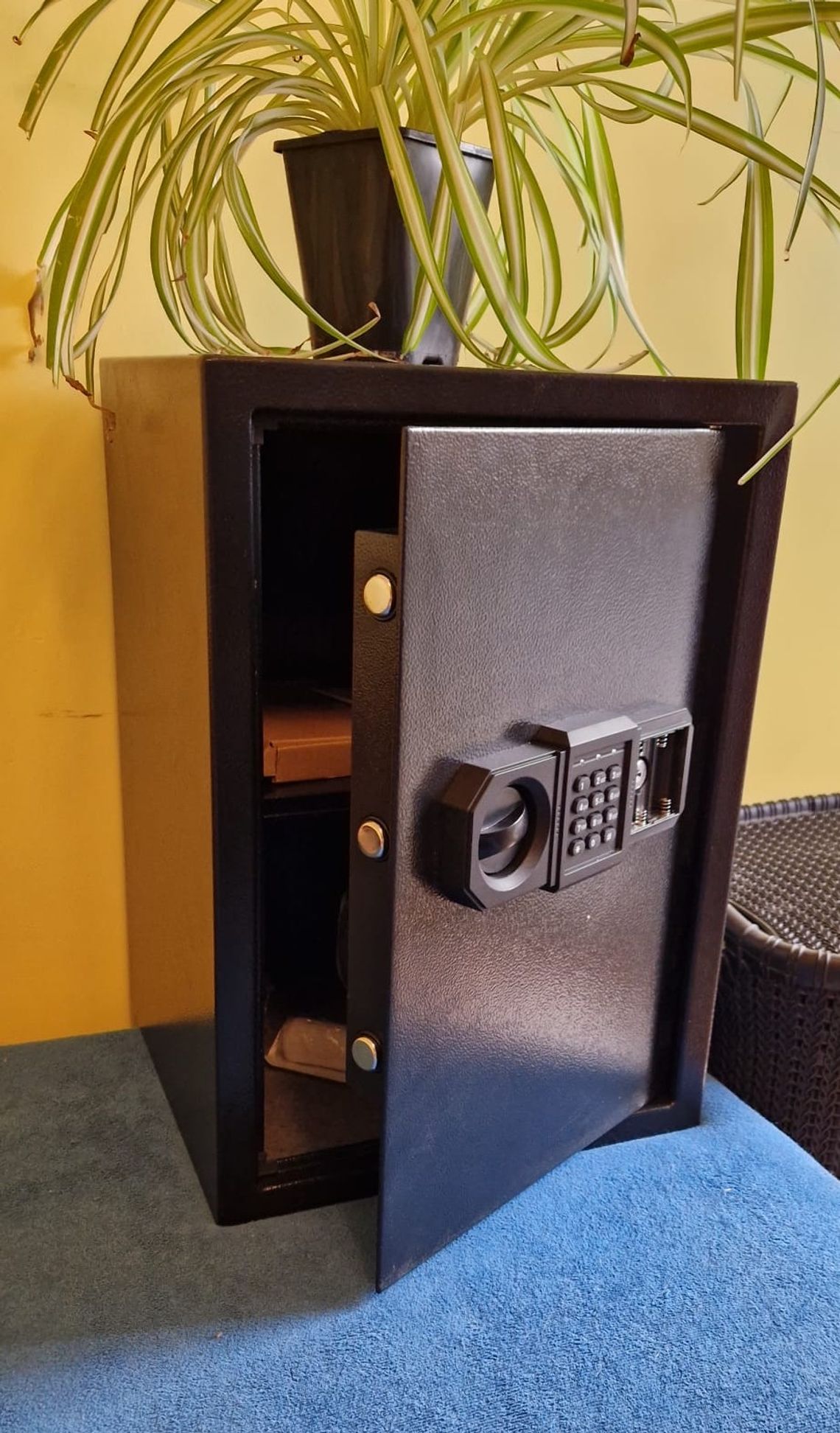 Policyjna obława w Otwocku i narkotyki… w sejfie