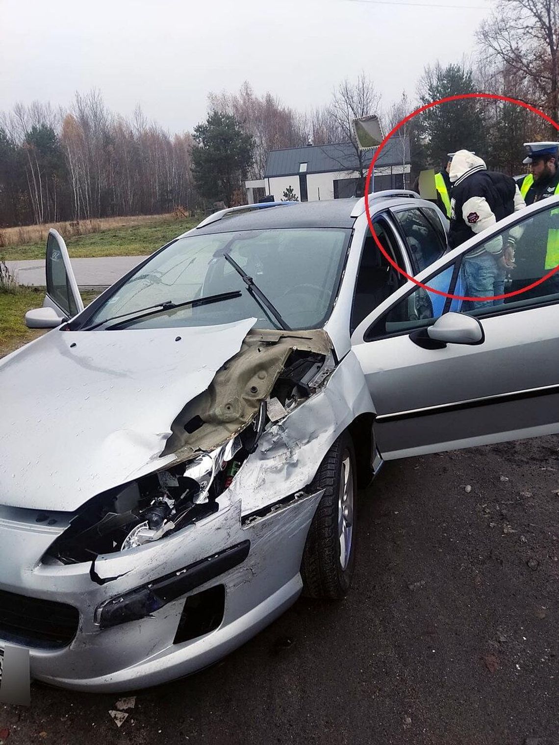 Pościg ulicami Otwocka. Kierowca uciekał przed kilkoma radiowozami [FILM]