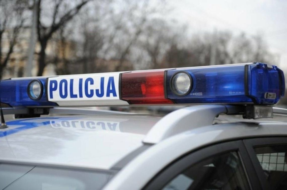 Potrącenie przy kościele. Kierowca uciekł