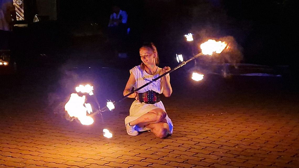 Powitaj lato z ogniem i wiankami – Noc Świętojańska nad rzeką!
