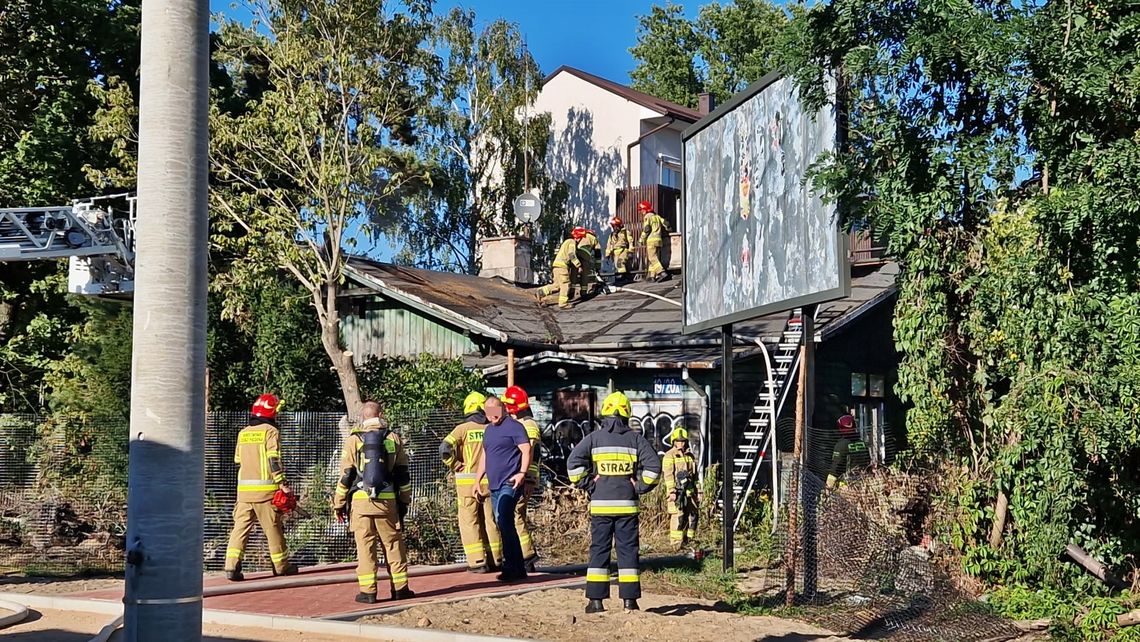 Pożar drewniaka przy stacji kolejowej w Otwocku [FOTO]