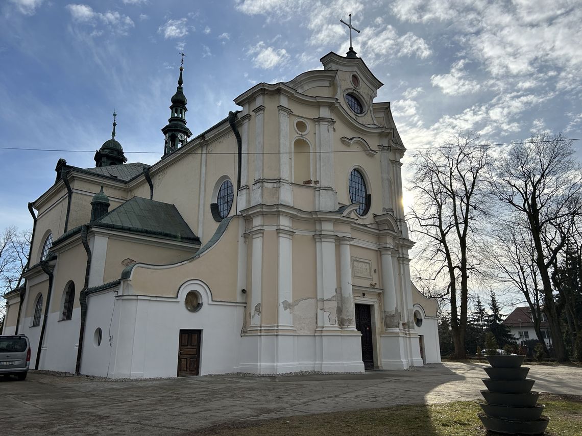 Historyczne freski i detale. Co odkryto w zabytkowym kościele w Karczewie?