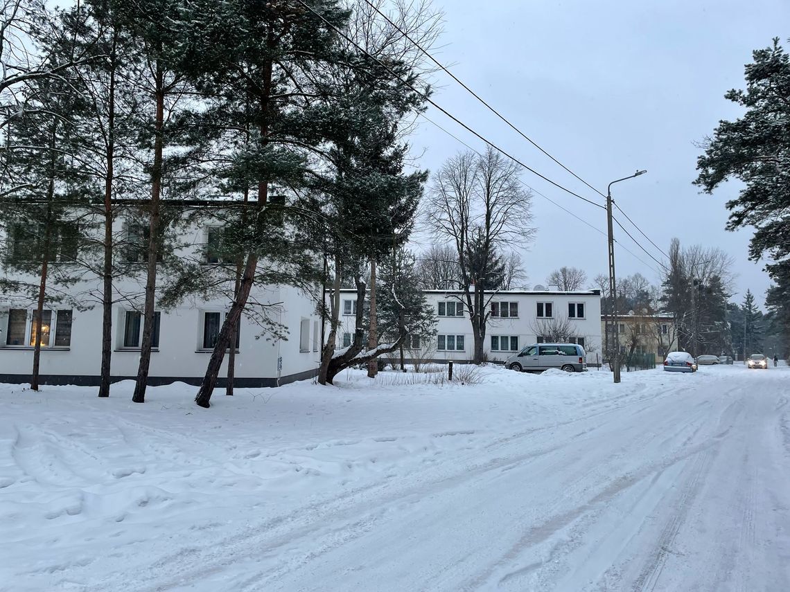 Pracownicy ZGM weszli do mieszkania w mrozie i zabrali ogrzewanie! Kulisy afery na osiedlu w Otwocku