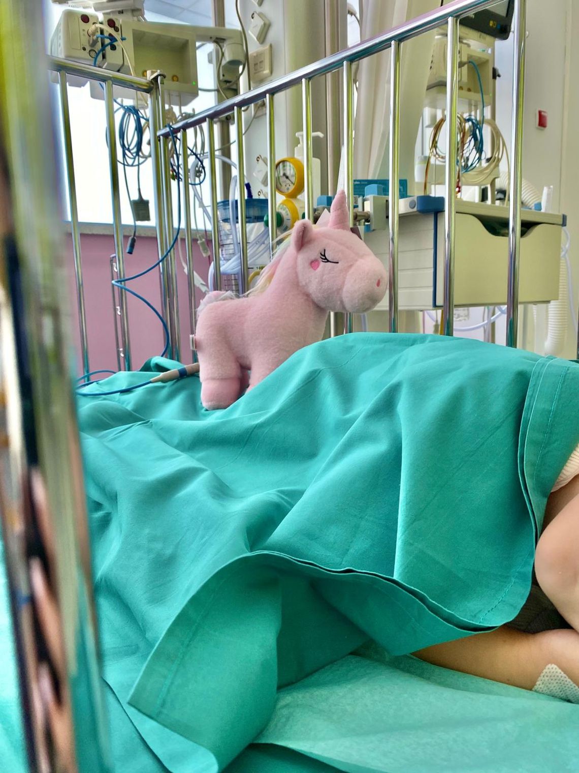 Skażona woda w Centrum Zdrowia Dziecka. Pacjenci wypisani do domów