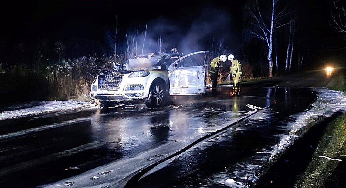 Strażacy interweniowali do pożaru audi