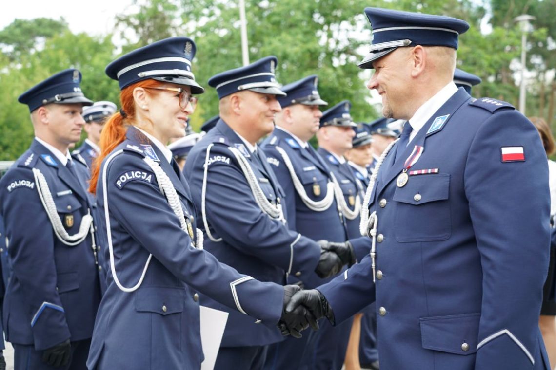 Święto policji w Otwocku. Awanse, odznaczenia i czołg Abrams Święto policji w Otwocku. Awanse, odznaczenia i czołg Abrams