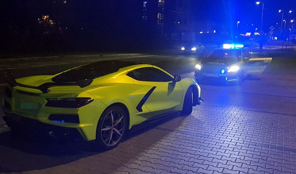 Szalał sportową Corvette po Otwocku. Kierowca miał poważny problem