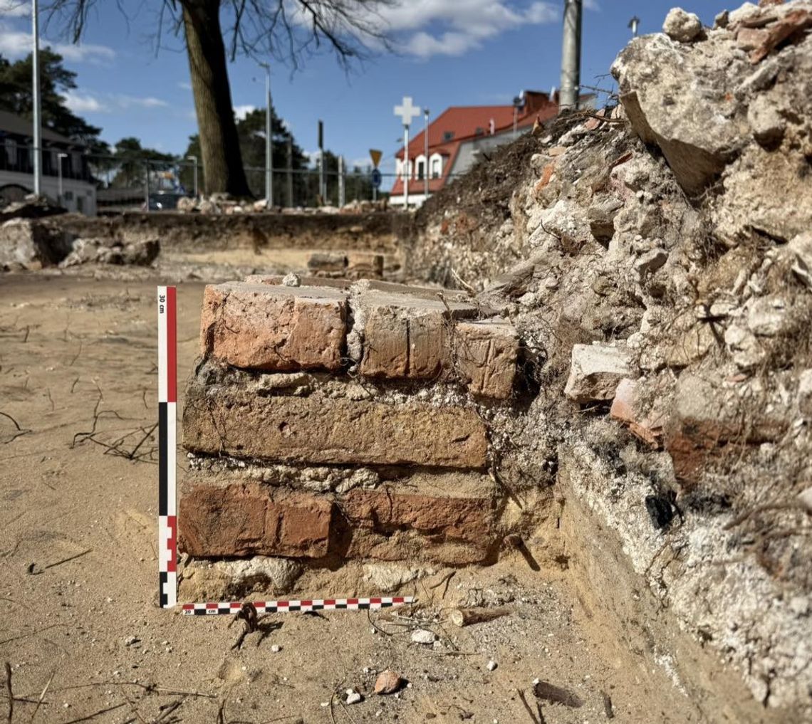 Tajemnice przeszłości. Archeolodzy odkryli fragmenty kolejnej synagogi [FOTO]