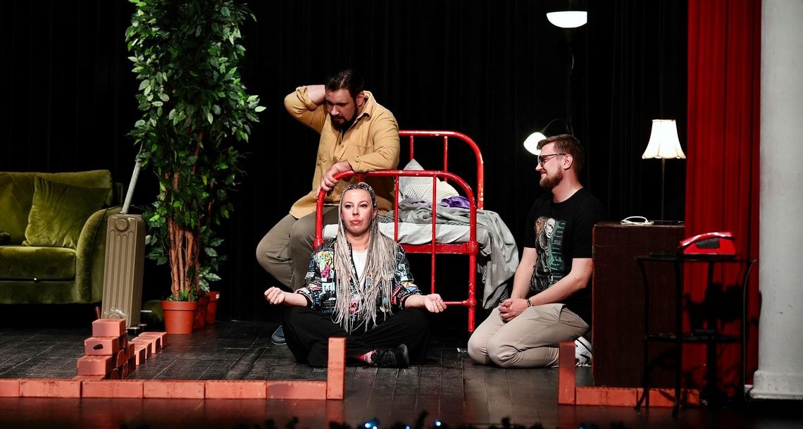 Amatorski teatr zaprasza na „Półpiętro”. Kiedy i gdzie? Amatorski teatr zaprasza na „Półpiętro”. Kiedy i gdzie?