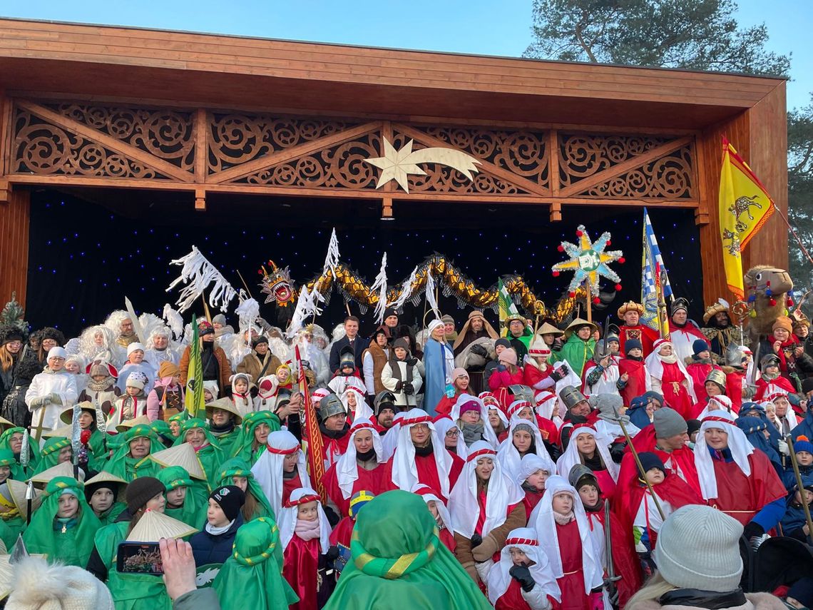 Tłumy na Orszaku Trzech Króli w Otwocku [FOTO]