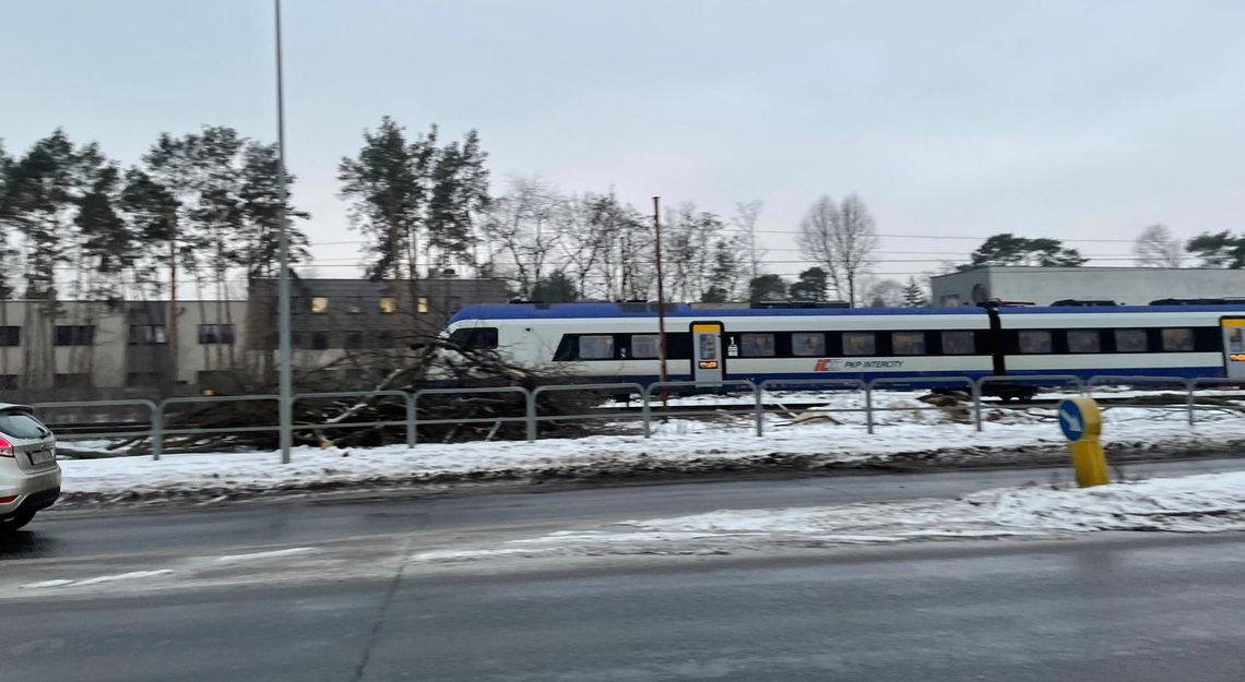 Tragedia na torach. Utrudnienia w kursowaniu pociągów Tragedia na torach. Utrudnienia w kursowaniu pociągów