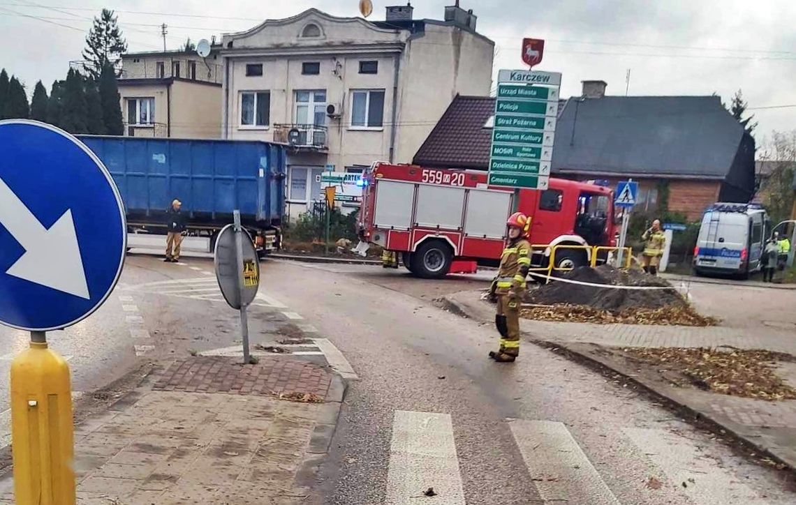 Tragiczny wypadek w Karczewie. Śmigłowiec LPR wylądował przy rynku