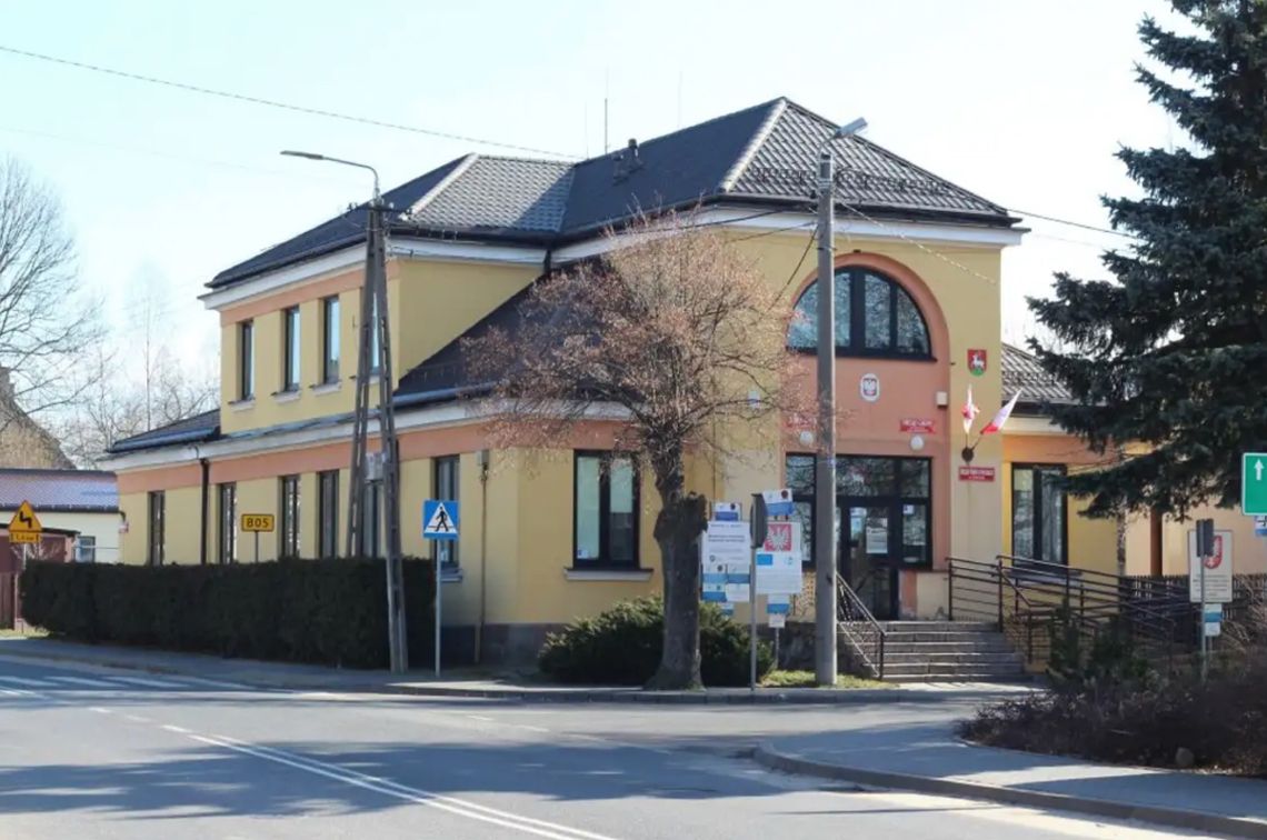 Urząd w Osiecku szuka pracownika. Ile można zarobić?