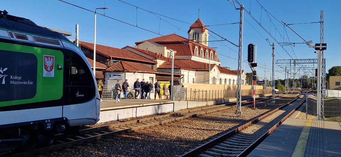Utrudnienia dla pasażerów. Wykonawca zamknął dworzec kolejowy w Otwocku [MAPKA]