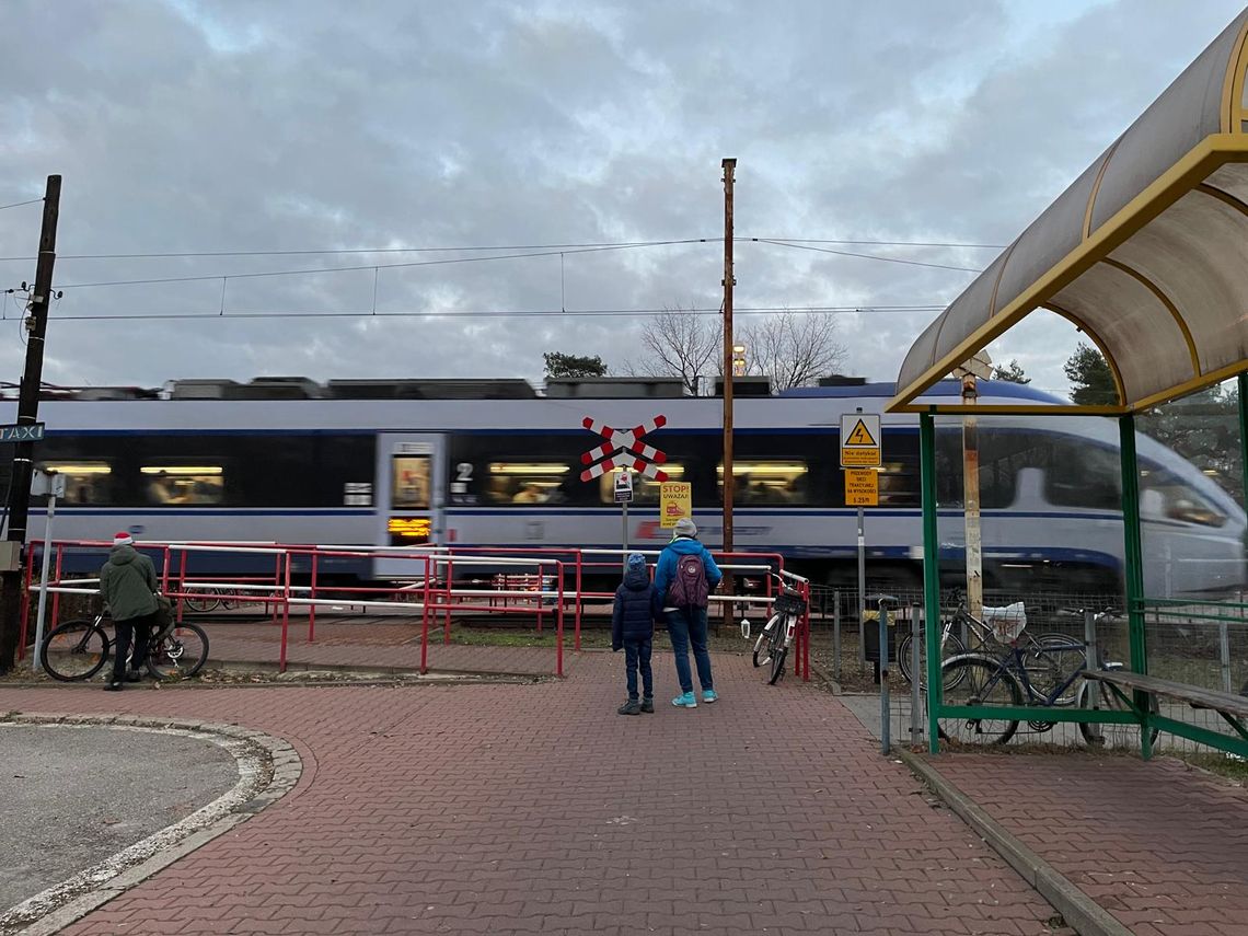 Utrudnienia na kolei. W listopadzie pociągi nie pojadą przez Warszawę Centralną