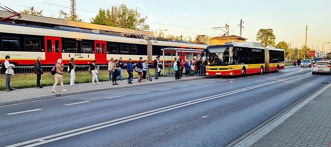 Utrudnienia na ul. Patriotów. Zmiany w kursowaniu linii 115 do Falenicy