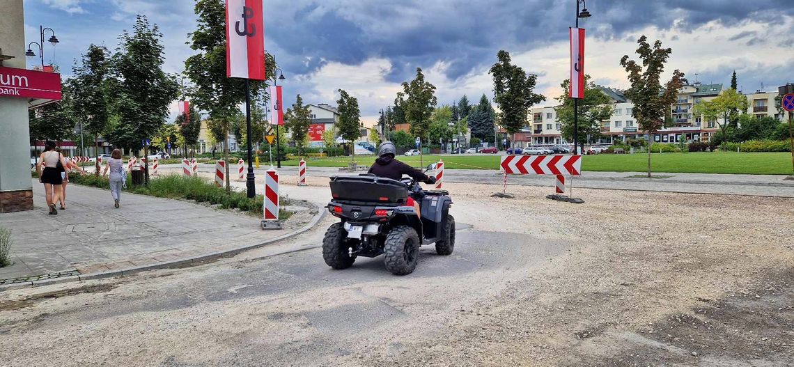 Utrudnienia w rejestrowaniu pojazdów w starostwie. Nie ma rezerwacji online