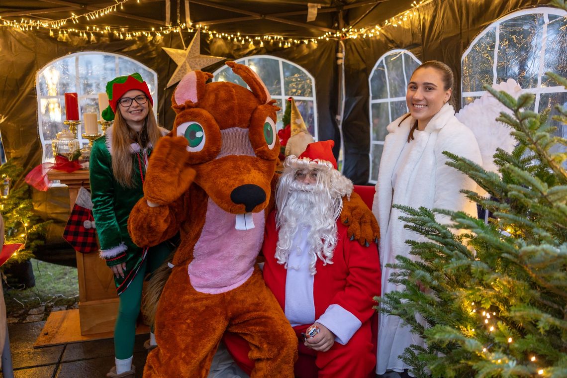 Wigilia pod chmurką w Otwocku. Będzie Mikołaj, poczęstunek i świąteczna atmosfera Wigilia pod chmurką w Otwocku. Będzie Mikołaj, poczęstunek i świąteczna atmosfera