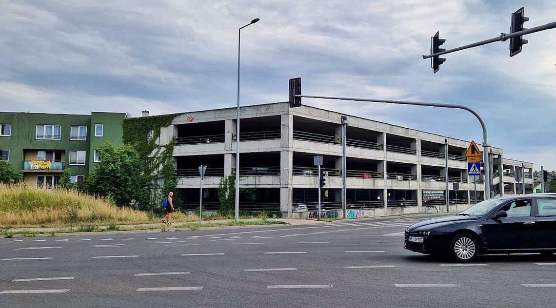 Wyniki ankiety: Czy w Otwocku jest potrzebny piętrowy parking?