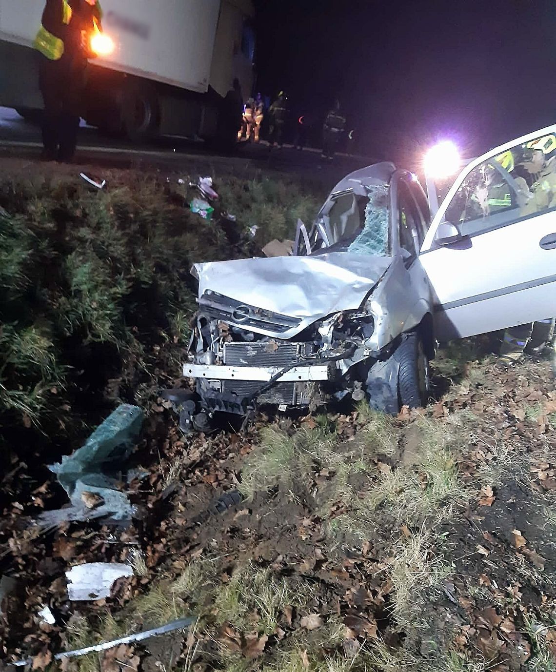 Wypadek na drodze krajowej nr 50. Wezwano śmigłowiec LPR Wypadek na drodze krajowej nr 50. Wezwano śmigłowiec LPR