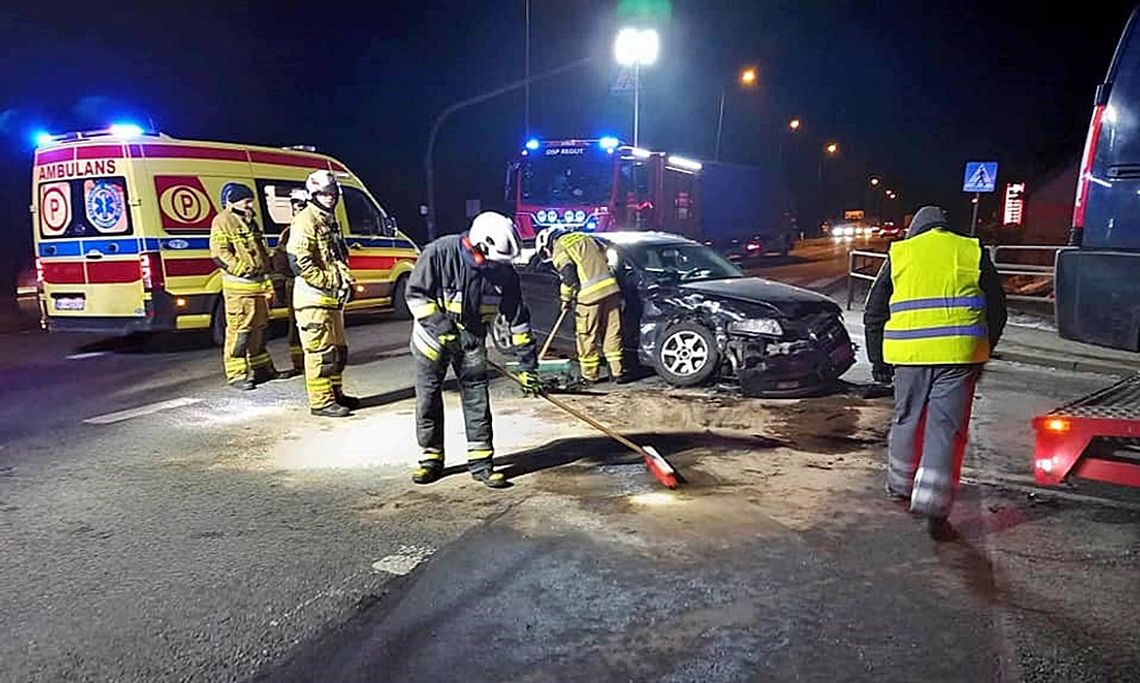 Zderzenie trzech pojazdów na drodze krajowej nr 50