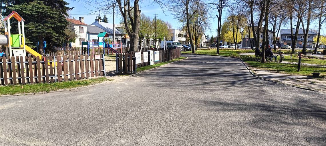 Zmiany w parku w Sobieniach-Jeziorach. Będzie więcej zieleni i nowa przestrzeń