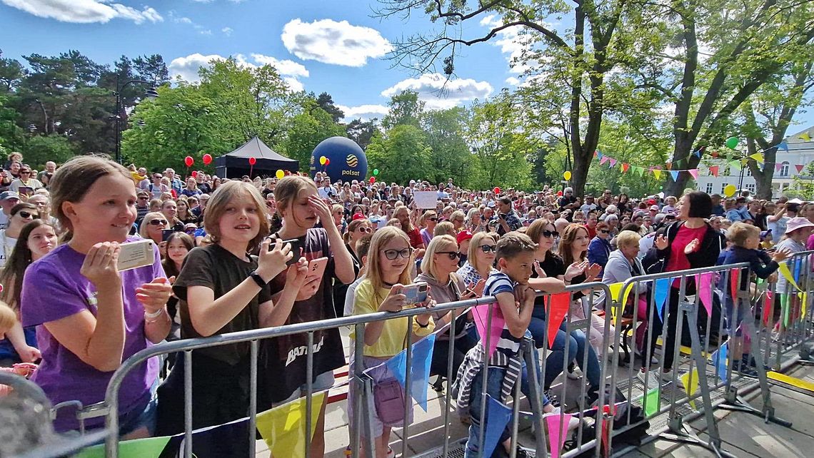 Zobacz jak bawili się mieszkańcy podczas koncertu Enej [FOTO]