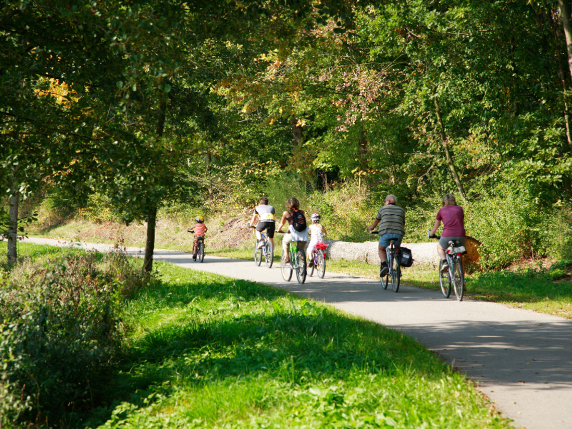 WYCIECZKA ROWEROWA DO MUZEUM WNĘTRZ W OTWOCKU WIELKIM WYCIECZKA ROWEROWA DO MUZEUM WNĘTRZ W OTWOCKU WIELKIM