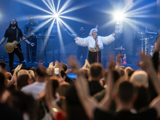 Od piany party po fajerwerki! Tak się bawili mieszkańcy podczas Dni Karczewa [GALERIA ZDJĘĆ]