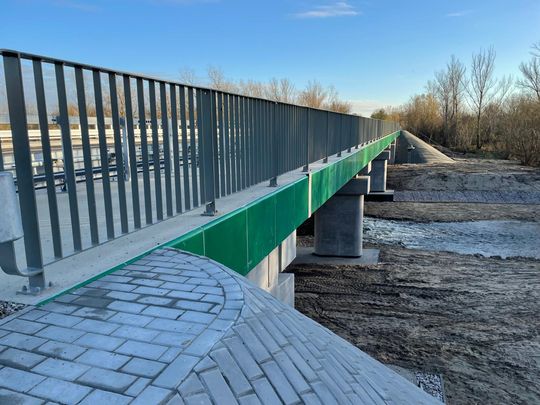 Nowy most na trasie 801 gotowy! Nowy most na trasie 801 gotowy!