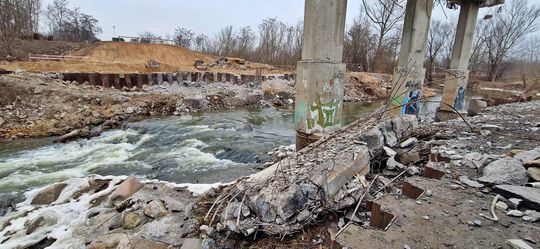 Burzenie starego mostu na 801 Burzenie starego mostu na 801