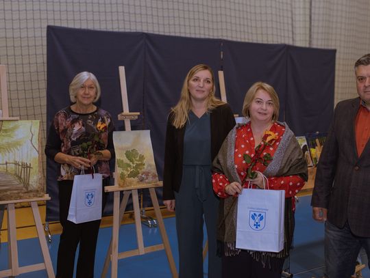 Kwiatowe bomby, płótno i koncert gwiazdy! Artystyczny finał projektu w Celestynowie - GALERIA [28]