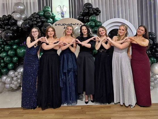 Sto dni do matury w wielkim stylu. Studniówka „Gałczyńskiego” 2026 - GALERIA [62]