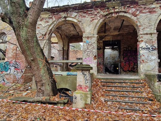 Ruiny dawnego Dworu Bojarów - fot. Agnieszka Jaskulska