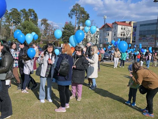 Niebieski dzień w centrum Otwocka