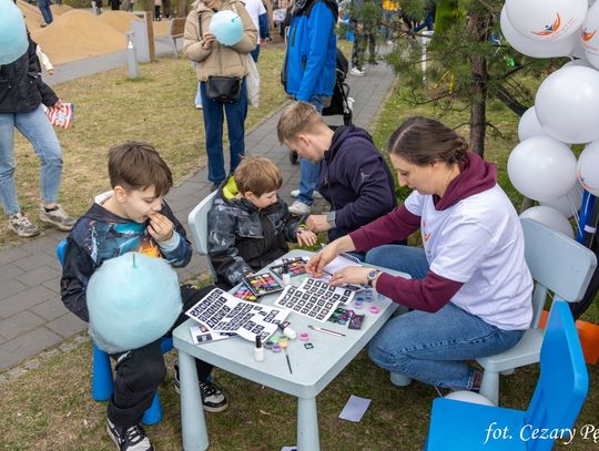 Niebieski dzień w centrum Otwocka