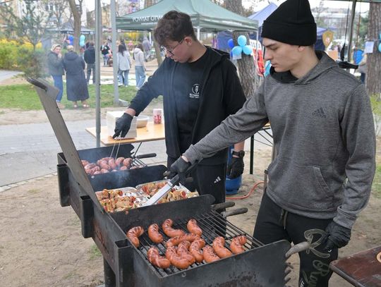 Niebieski dzień w centrum Otwocka