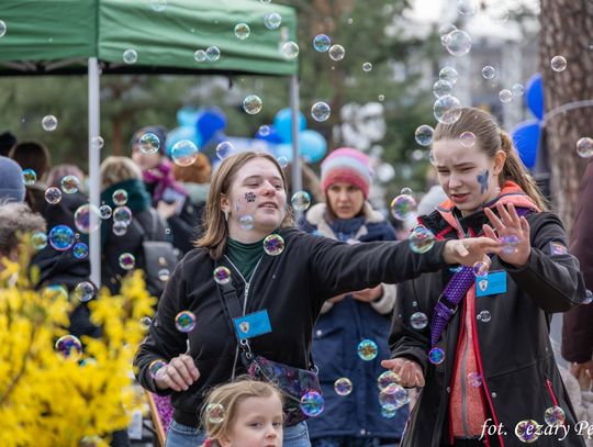 Niebieski dzień w centrum Otwocka