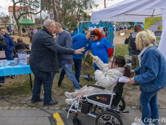 Niebieski dzień w centrum Otwocka