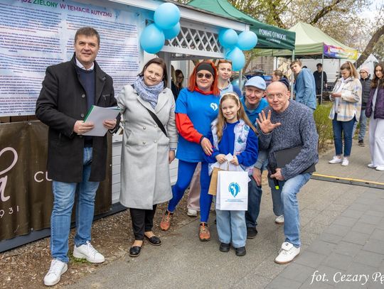 Niebieski dzień w centrum Otwocka