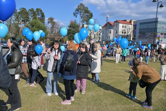 Niebieski dzień w centrum Otwocka