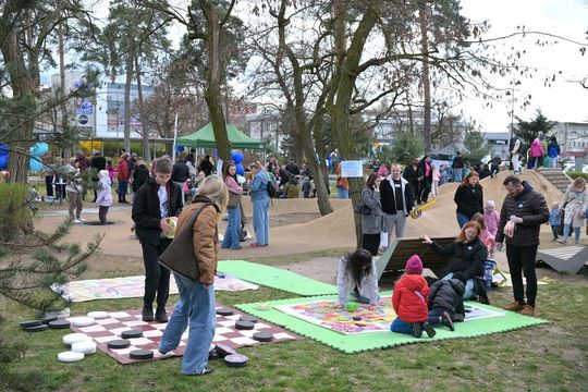 Niebieski dzień w centrum Otwocka