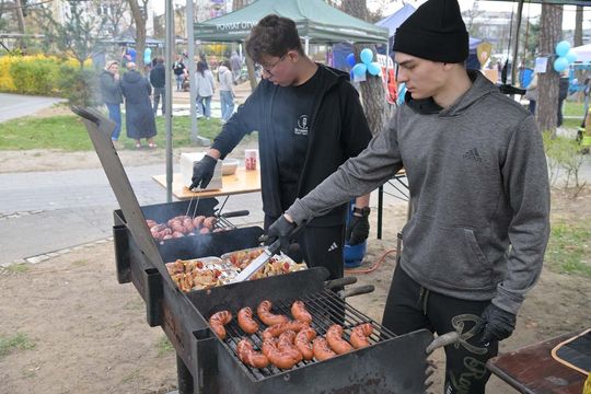 Niebieski dzień w centrum Otwocka