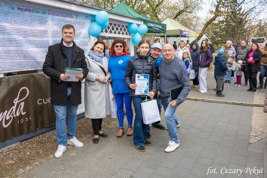 Niebieski dzień w centrum Otwocka